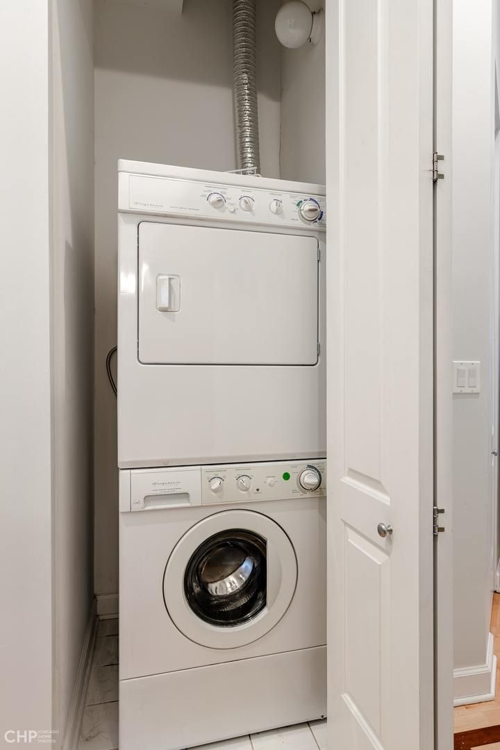 Logan Square 2BD — in-unit stacked washer and dryer